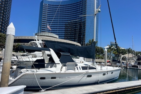Serenity Now 43ft Hunter Yacht For Sale
