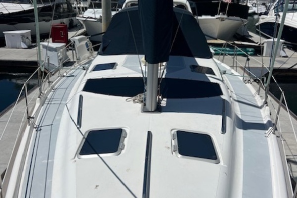 Serenity Now 43ft Hunter Yacht For Sale