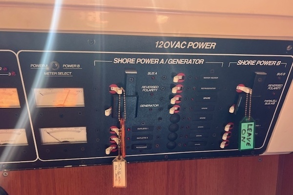 Serenity Now 43ft Hunter Yacht For Sale