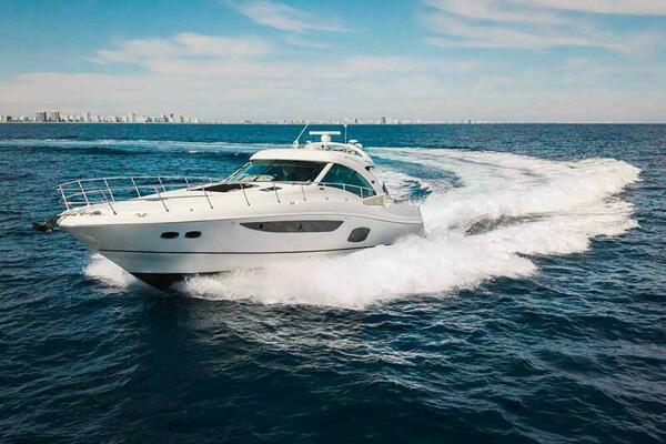 RECON ROYALE 61ft Sea Ray Yacht For Sale