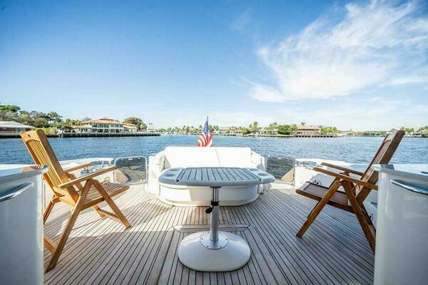 RECON ROYALE 61ft Sea Ray Yacht For Sale