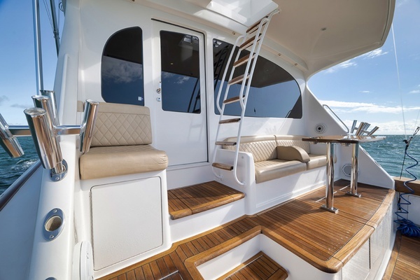 2015 Viking 76