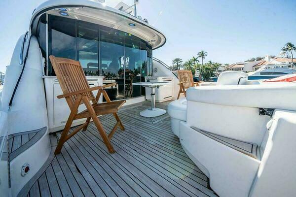 RECON ROYALE 60ft Sea Ray Yacht For Sale