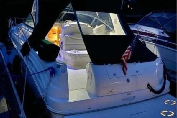33ft Sea Ray Yacht For Sale