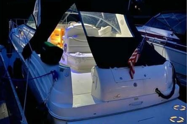 Photo of the 2001 Sea Ray 340 Sundancer
