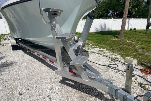 Photo of the 2022 Parker 25SE