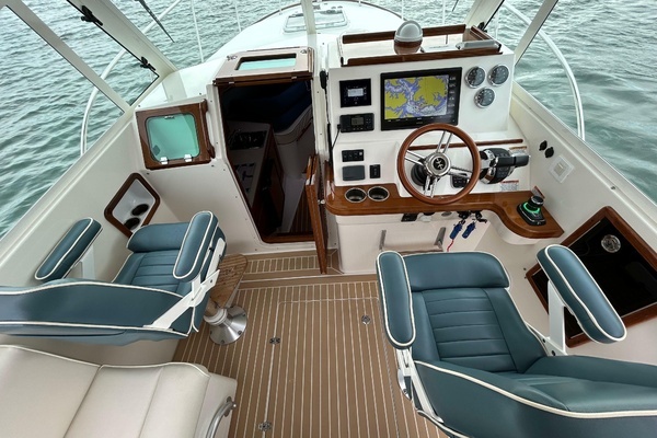 2020 Hunt Yachts 32