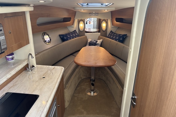 Photo of the 2014 Rinker 290 EC