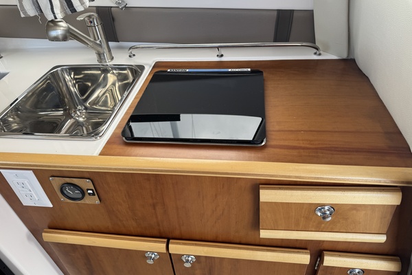 Noor Horizons 24ft Cutwater Yacht For Sale