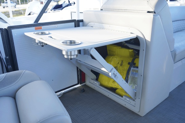 23ft Crest Yacht For Sale