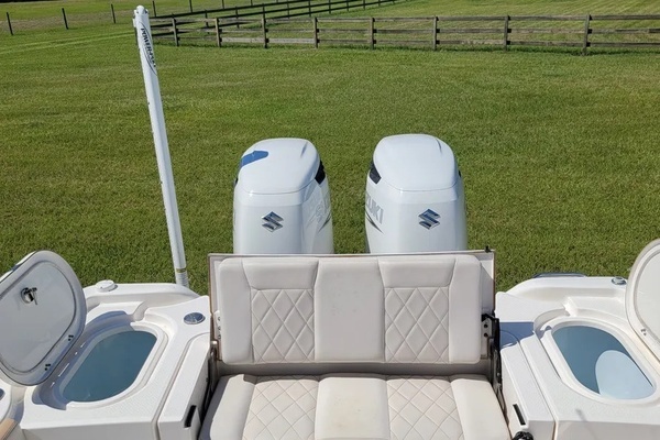 Photo of the 2021 Blue Wave 2800 Makaira