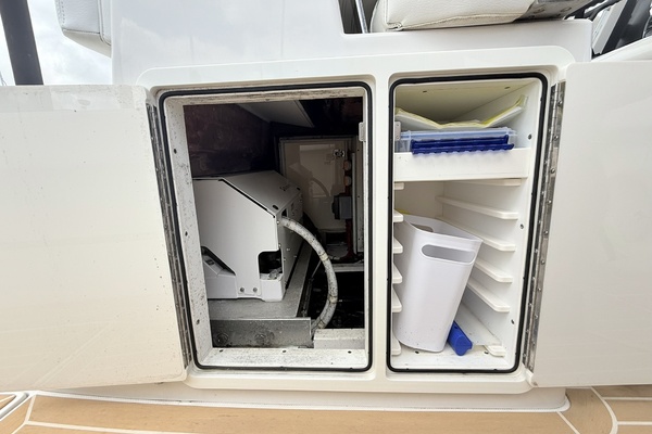 Jupiter 38 - PLAYPEN - Cockpit Storage