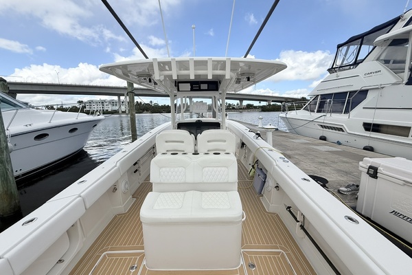 Jupiter 38 - PLAYPEN - Cockpit