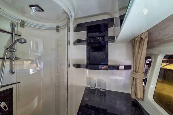 33ft Marex Yacht For Sale