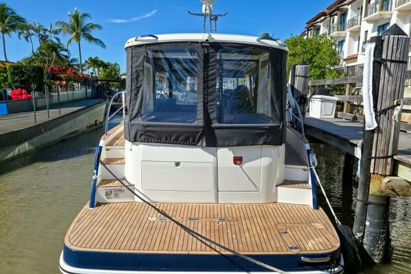 33ft Marex Yacht For Sale