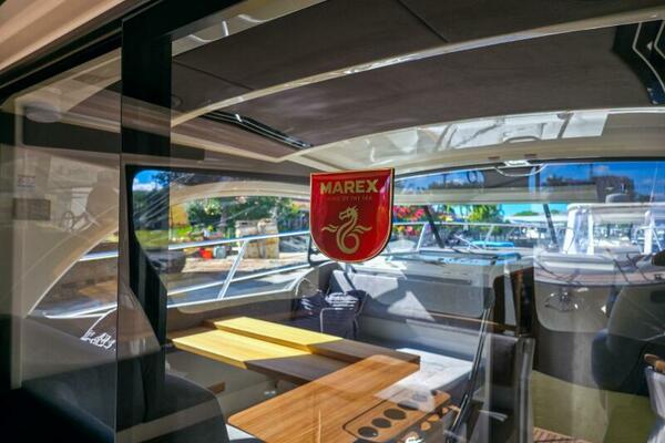 33ft Marex Yacht For Sale