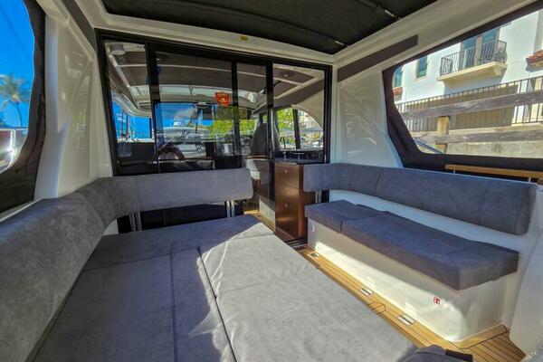 33ft Marex Yacht For Sale