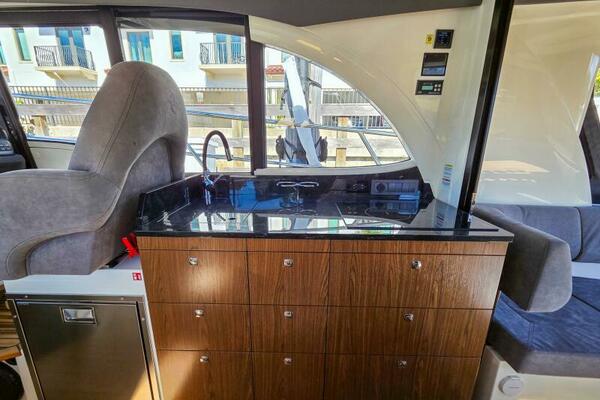 33ft Marex Yacht For Sale