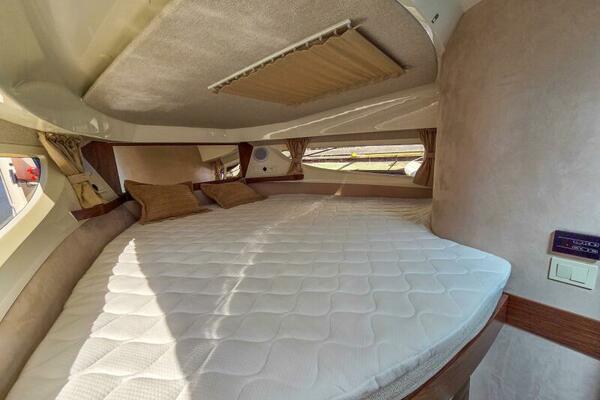33ft Marex Yacht For Sale