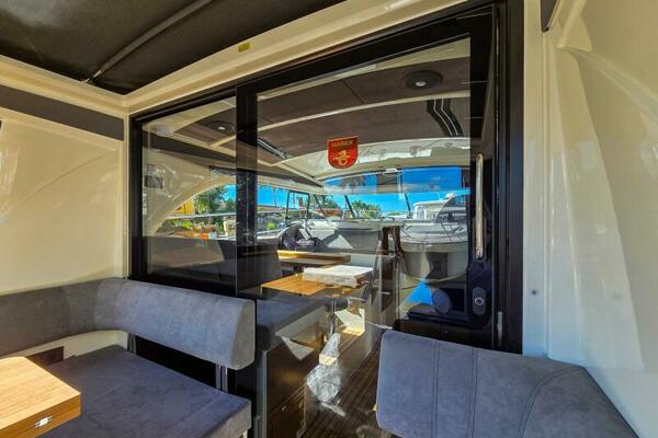 33ft Marex Yacht For Sale