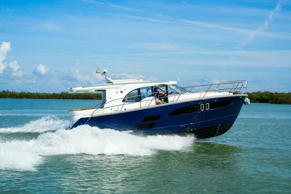 33ft Marex Yacht For Sale