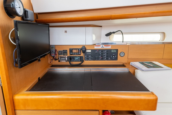 Rascal 41ft Jeanneau Yacht For Sale