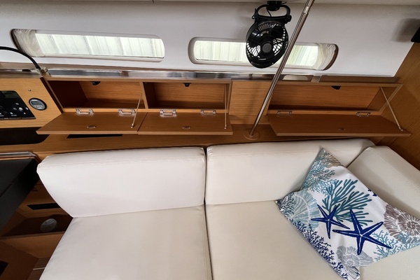 Rascal 41ft Jeanneau Yacht For Sale