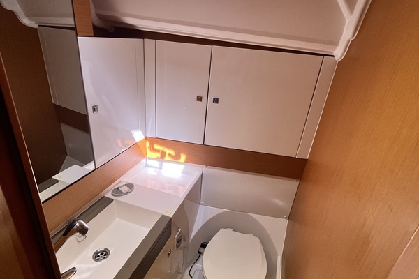 Rascal 41ft Jeanneau Yacht For Sale