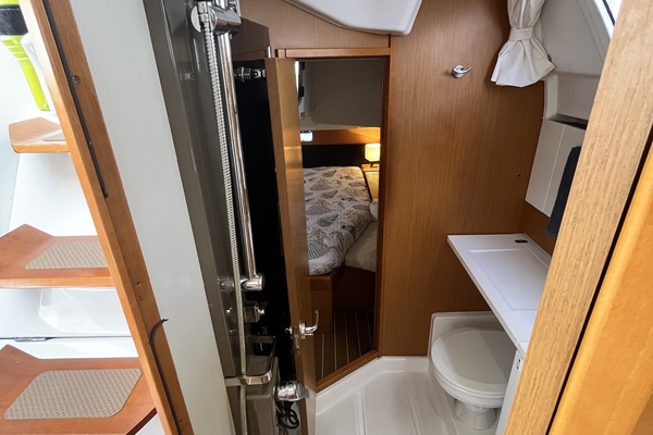 Rascal 41ft Jeanneau Yacht For Sale