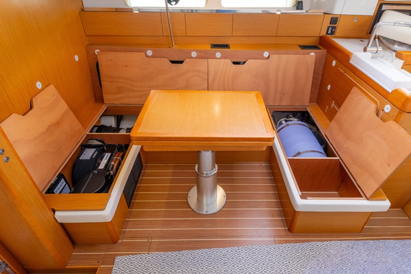 Rascal 41ft Jeanneau Yacht For Sale