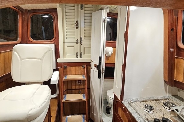 Black Magic 32ft Eastsail Yacht For Sale