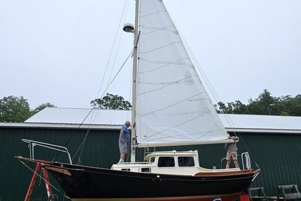 Black Magic 32ft Eastsail Yacht For Sale