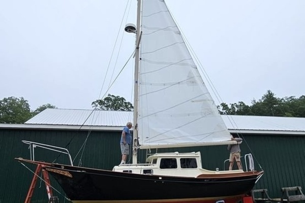 Photo of the 2025 Eastsail All Weather 25 "Black Magic"