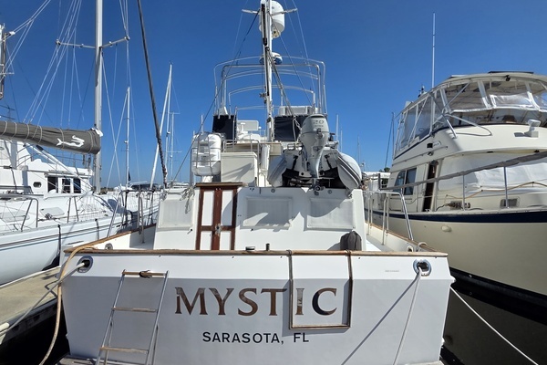 Photo of the 1989 Grand Banks Classic 46 "Mystic"