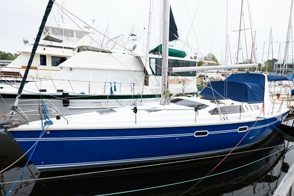 43-ft-Hunter-1996-430-KUZON-New Bern North Carolina United States yacht for sale