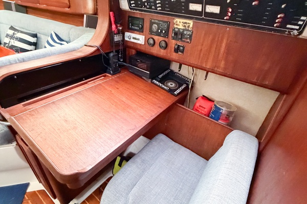 KUZON 43ft Hunter Yacht For Sale