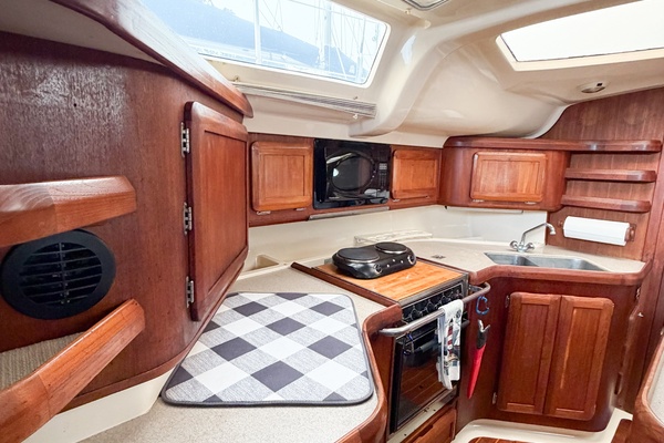 KUZON 43ft Hunter Yacht For Sale