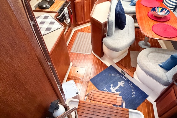KUZON 43ft Hunter Yacht For Sale