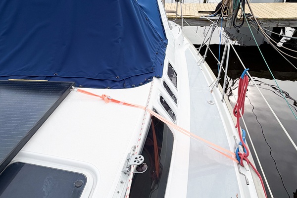 KUZON 43ft Hunter Yacht For Sale