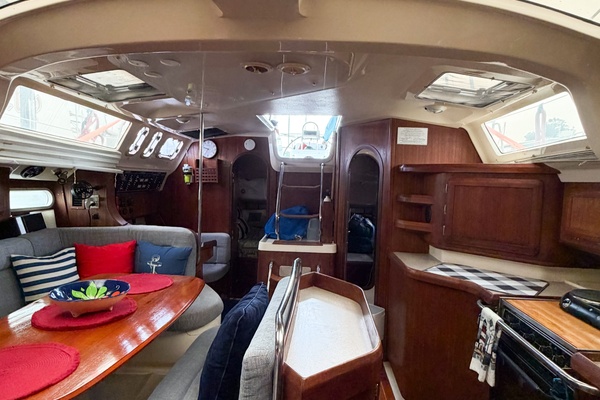 KUZON 43ft Hunter Yacht For Sale