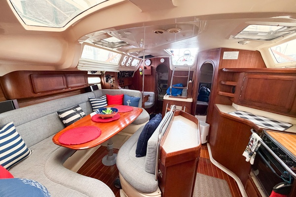 KUZON 43ft Hunter Yacht For Sale