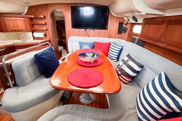 KUZON 43ft Hunter Yacht For Sale
