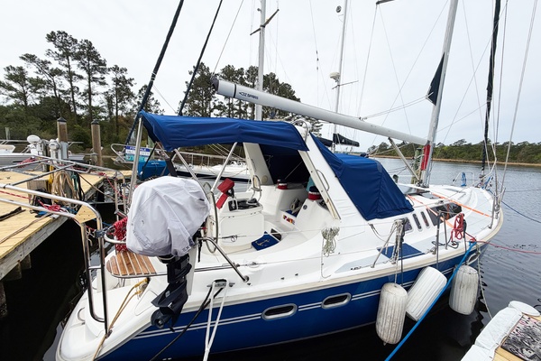 KUZON 43ft Hunter Yacht For Sale