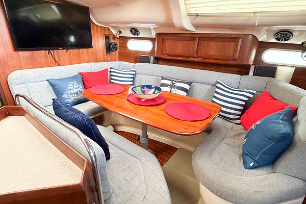 KUZON 43ft Hunter Yacht For Sale