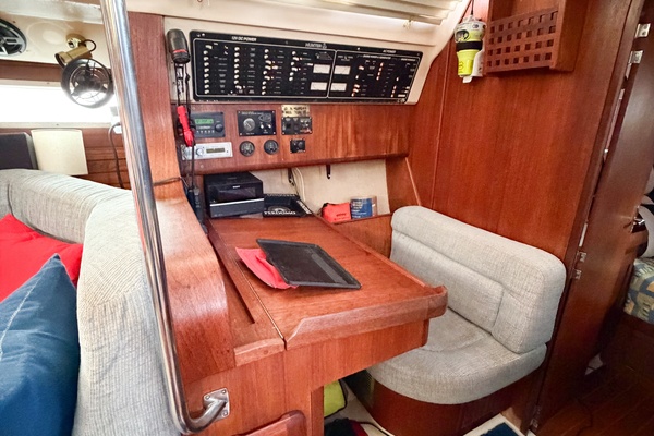 KUZON 43ft Hunter Yacht For Sale