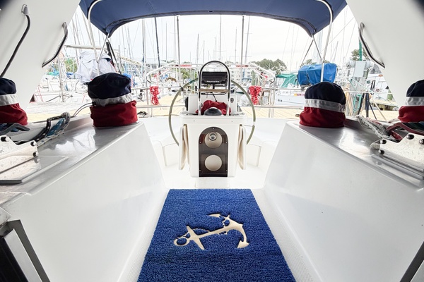KUZON 43ft Hunter Yacht For Sale
