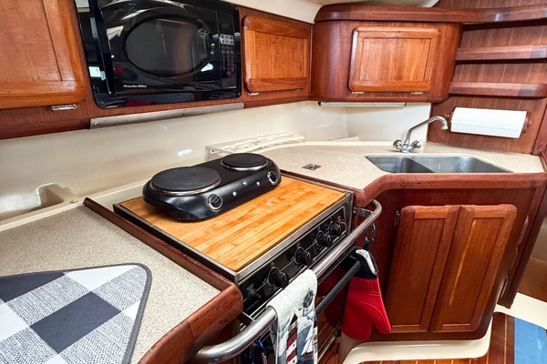 KUZON 43ft Hunter Yacht For Sale