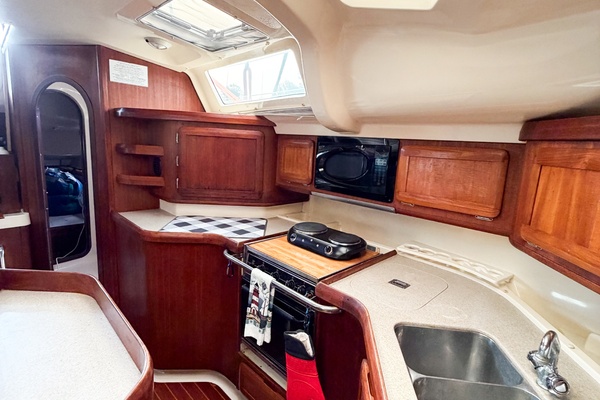 KUZON 43ft Hunter Yacht For Sale