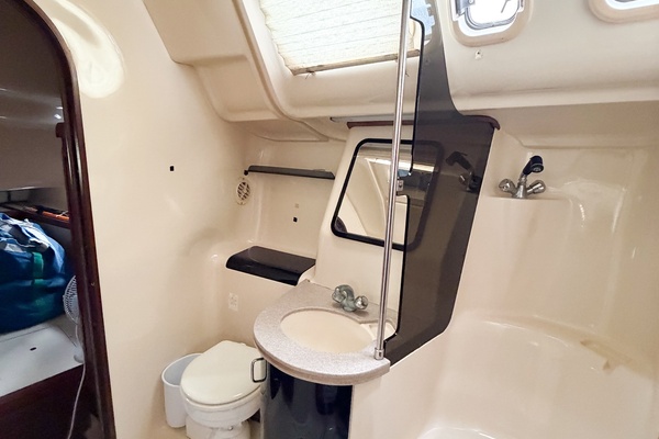 KUZON 43ft Hunter Yacht For Sale