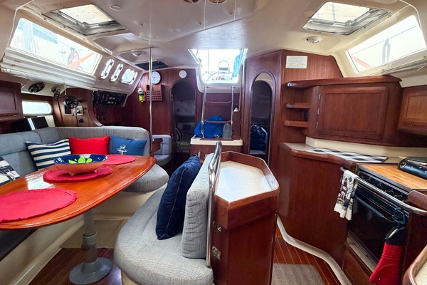 KUZON 43ft Hunter Yacht For Sale